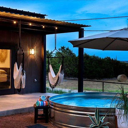Villa Container Haus Pet Friendly With Cowboy Pool Fredericksburg Exterior foto